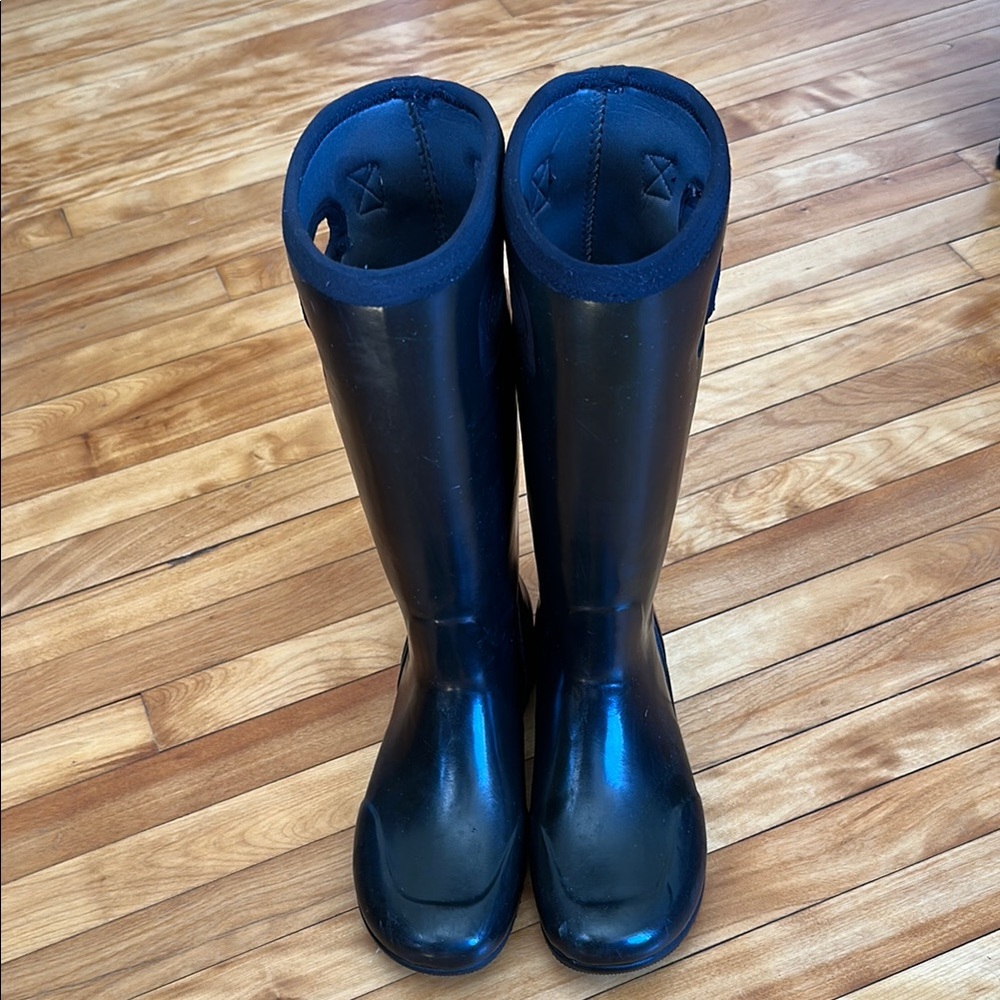 Bogs Waterproof Boots - Picture 4 of 5